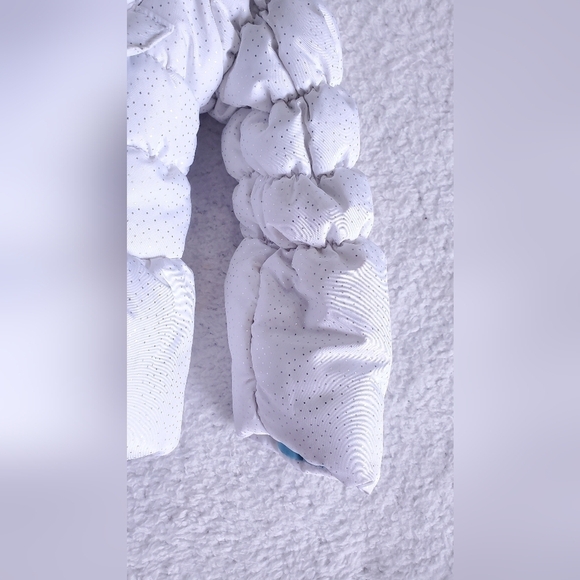 $75 HAWKE & CO HOODED PUFFY WINTER COAT JACKET SPARKLE WHITE 18M  MONTHS #4 - Picture 9 of 10